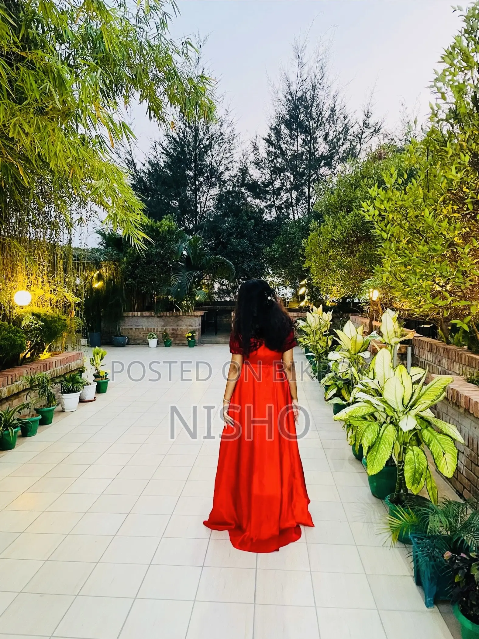 বার্থডে গাউন