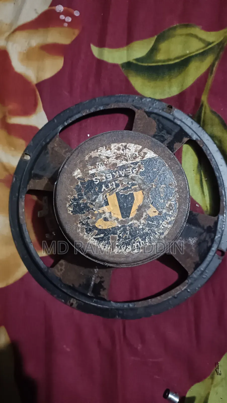 স্পিকার বিক্রয়ের জন্য