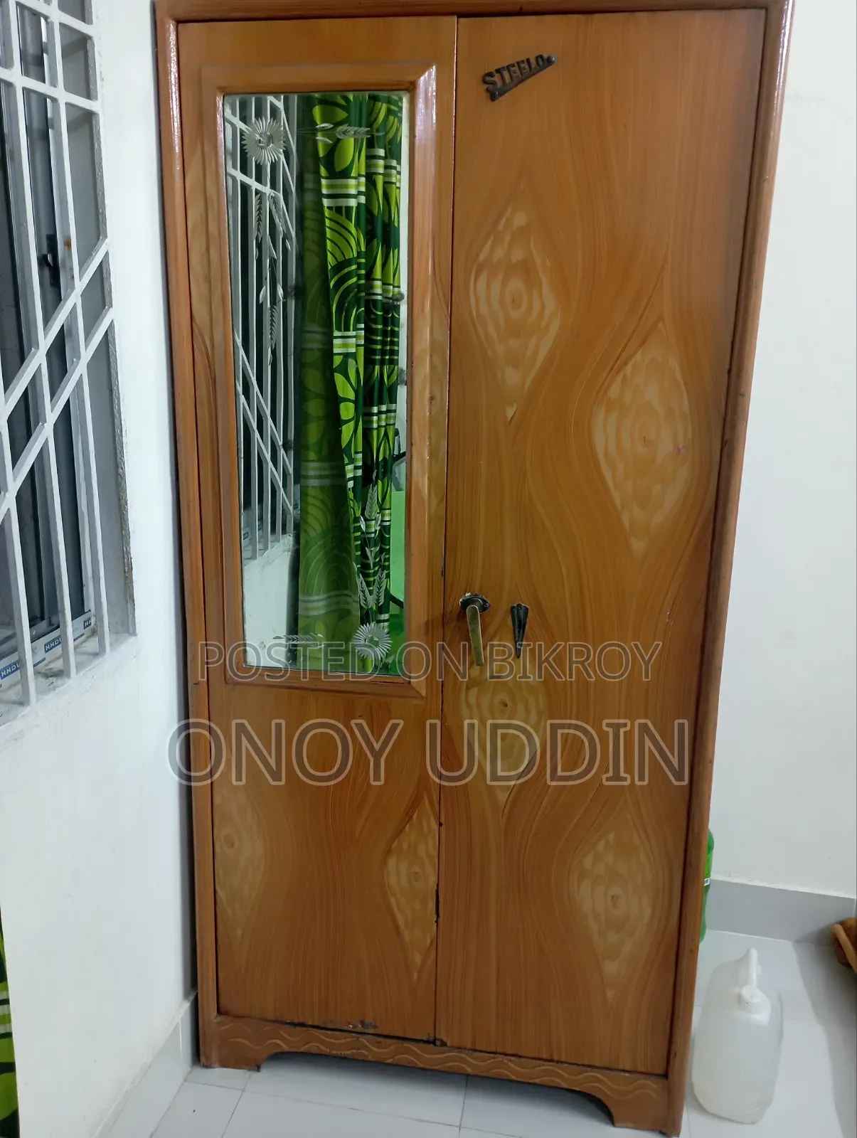 Steel Almirah Full Fresh No Problems Urgent Sell