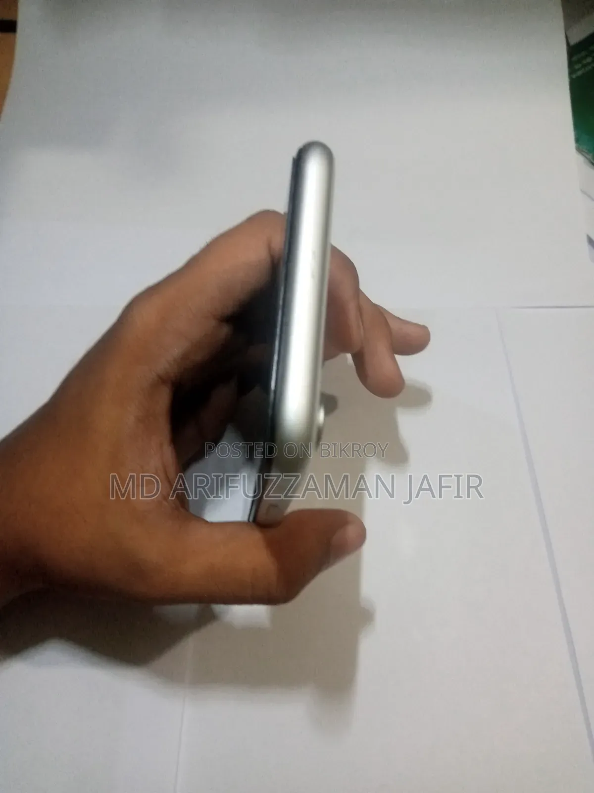 অ্যাপল আইফোন এক্সআর ১২৮ জিবি সাদা