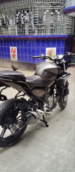 New Hero Xtreme 125R 2025 Black