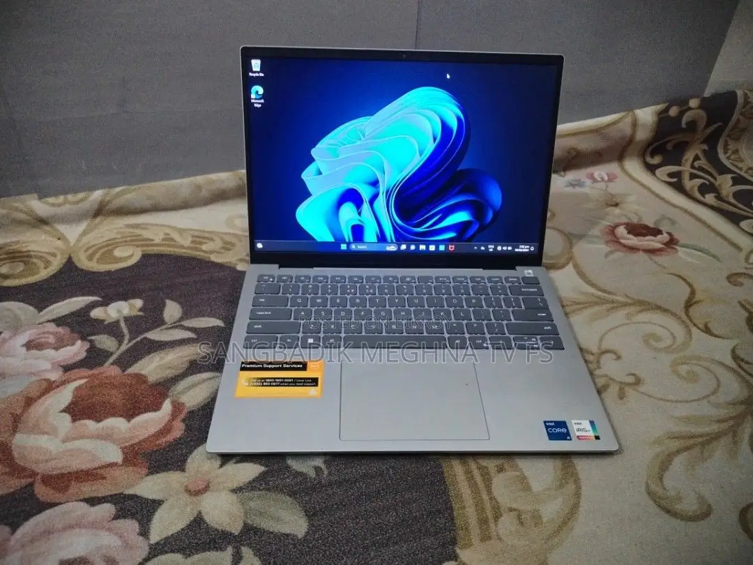 ল্যাপটপ ডেল ৩জিবি ইন্টেল এসএসডি ২৫৬জিবি