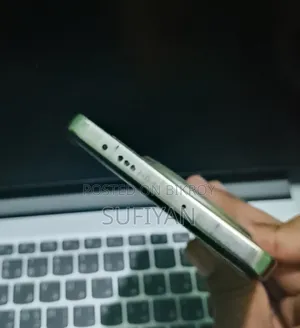টেকনো ক্যামন ৩০ ২৫৬ জিবি গোল্ড