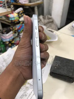 অ্যাপল আইফোন ১৫ ১২৮ জিবি সাদা
