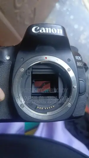 80d Camera Body Sell at a much lower price, body is fully fresh with no issues