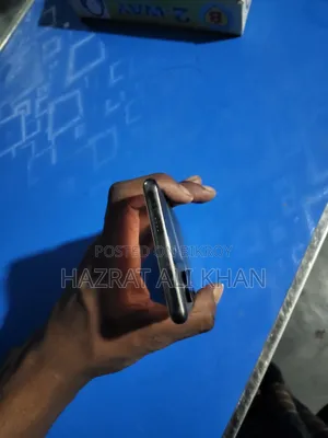 টেকনো ক্যামন ৪০ প্রো ৪জি ২৫৬ জিবি ব্ল্যাক