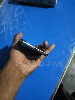 টেকনো ক্যামন ৪০ প্রো ৪জি ২৫৬ জিবি ব্ল্যাক