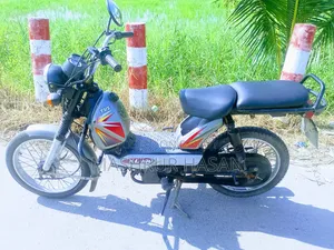 টিভিএস এক্সএল ১০০ ২০২৬ গ্রে