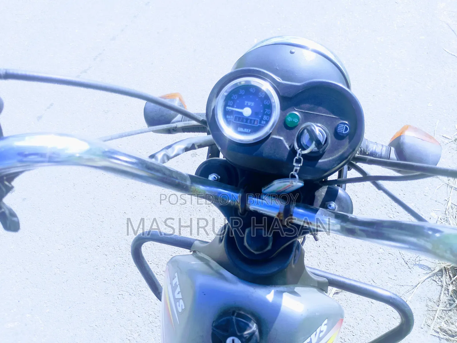 টিভিএস এক্সএল ১০০ ২০২৬ গ্রে
