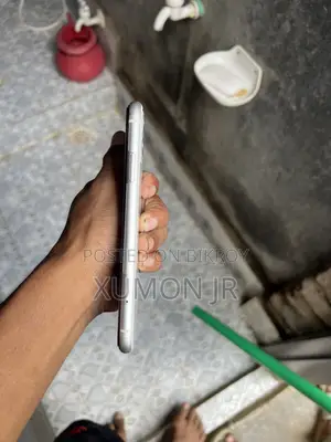 অ্যাপল আইফোন ১১ ৬৪ জিবি হোয়াইট