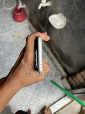অ্যাপল আইফোন ১১ ৬৪ জিবি হোয়াইট
