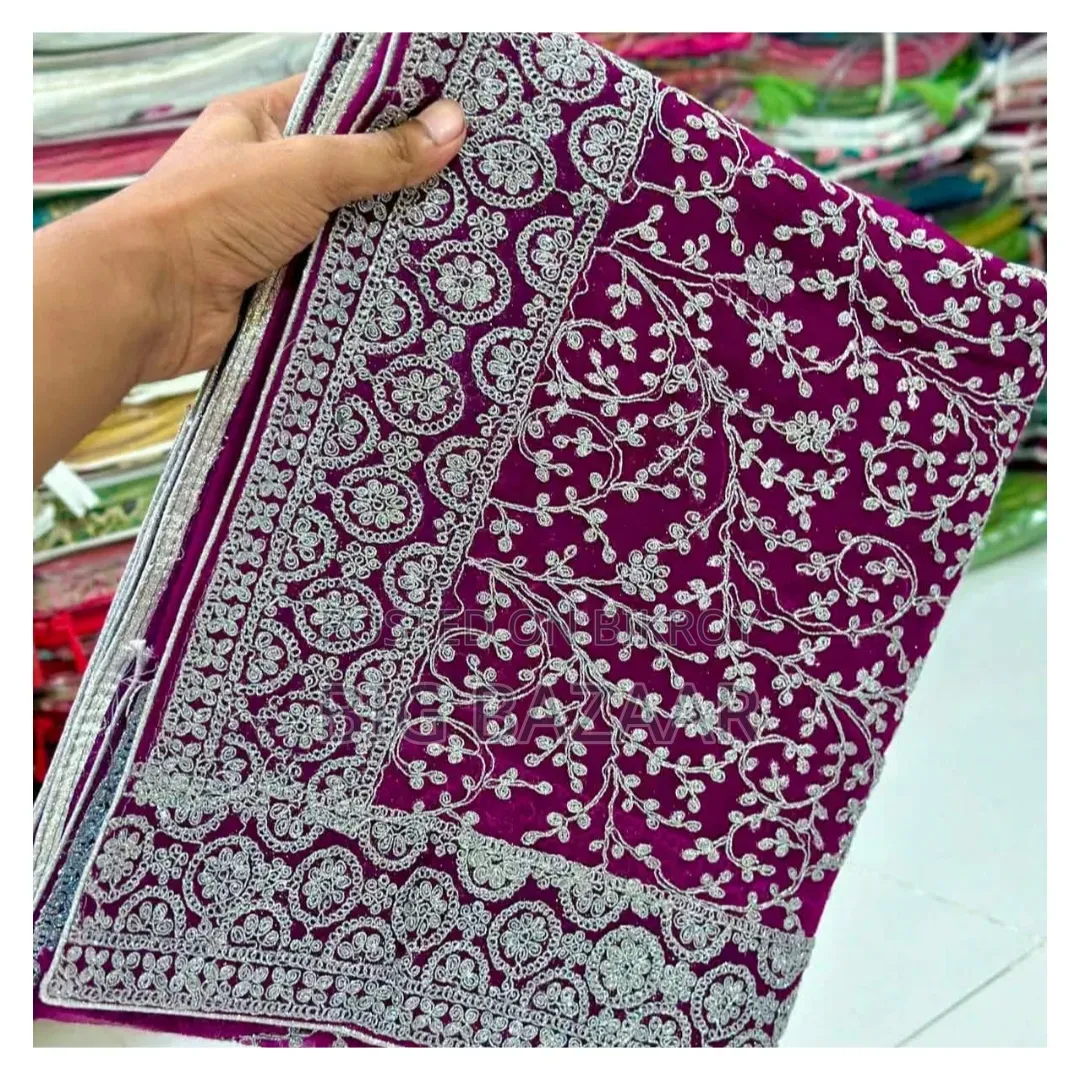 প্রিমিয়াম ইন্ডিয়ান পার্টি শাড়ি
