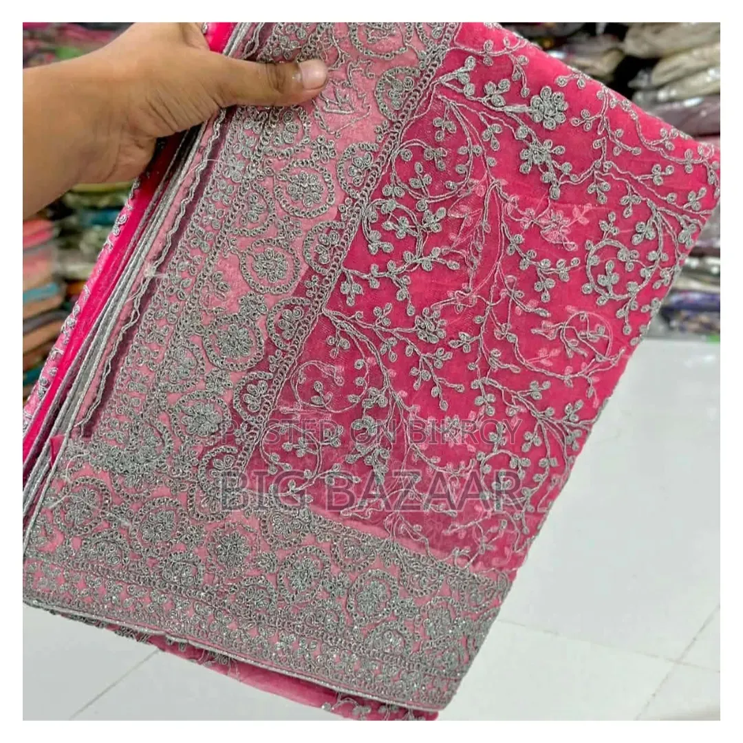 প্রিমিয়াম ইন্ডিয়ান পার্টি শাড়ি