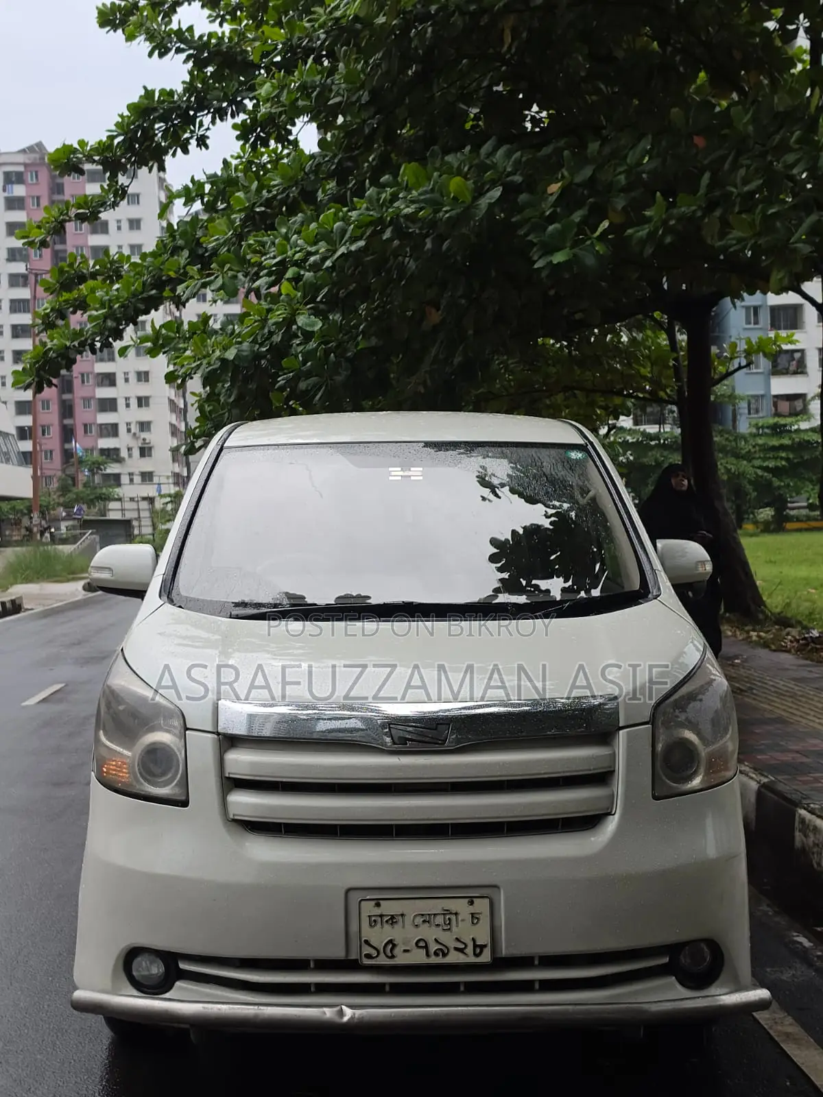 Toyota Noah 2010 Pearl