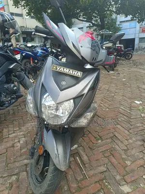 ইয়ামাহা ২০২০ গ্রে