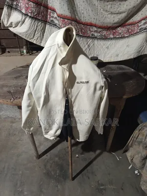 সহজ সাদা নরম তুলার জ্যাকেট চেইন সিস্টেম
