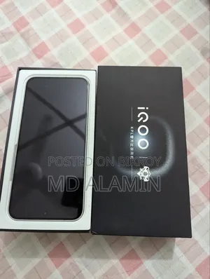 iQOO 15 256 GB White
