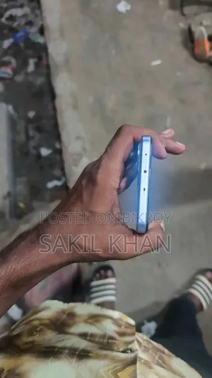 ওপ্পো ৫জি ১২৮ জিবি নীল
