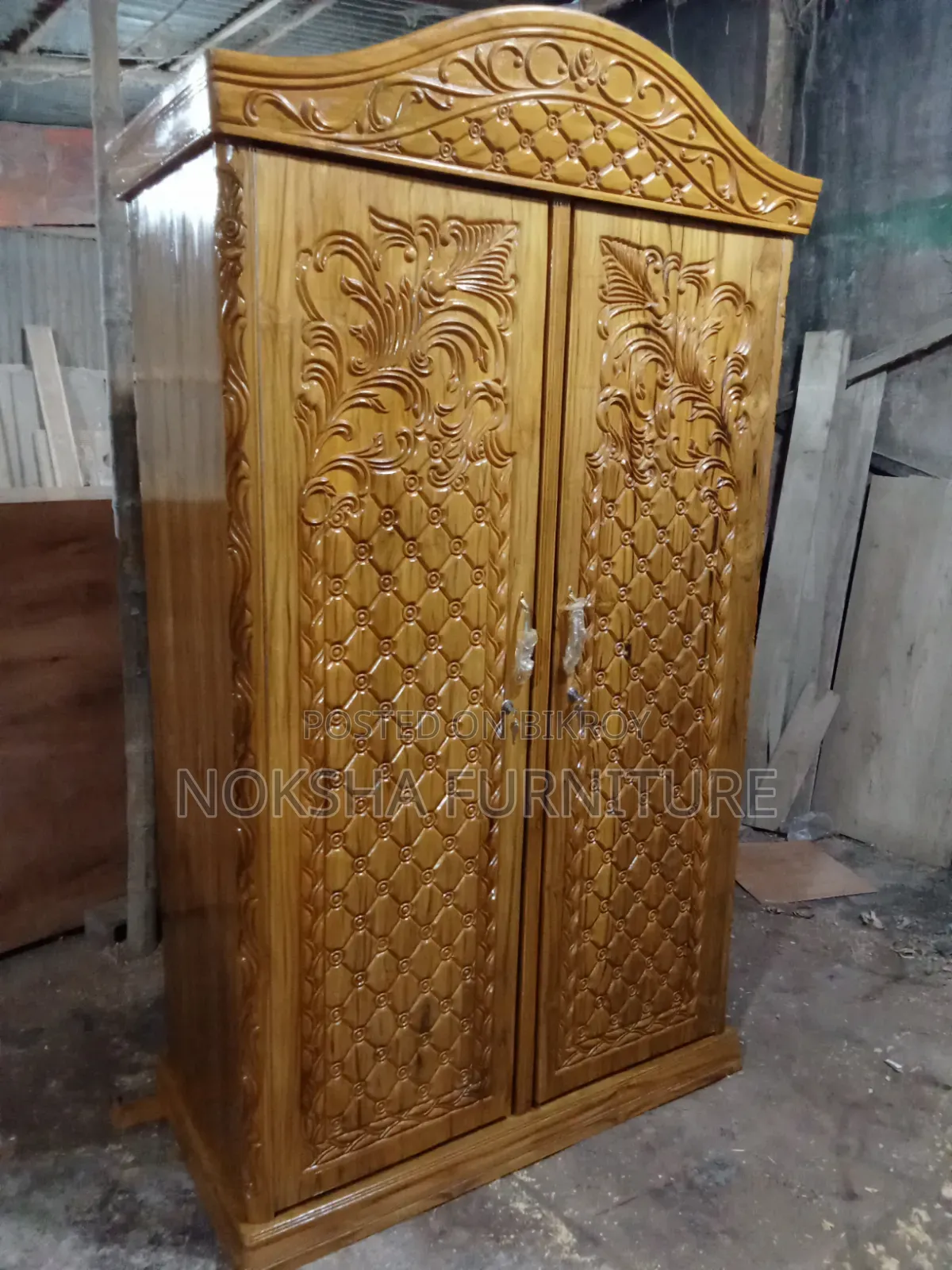 ১০০% চিটাগং সেগুন কাঠের আলমারি বিক্রয় হবে