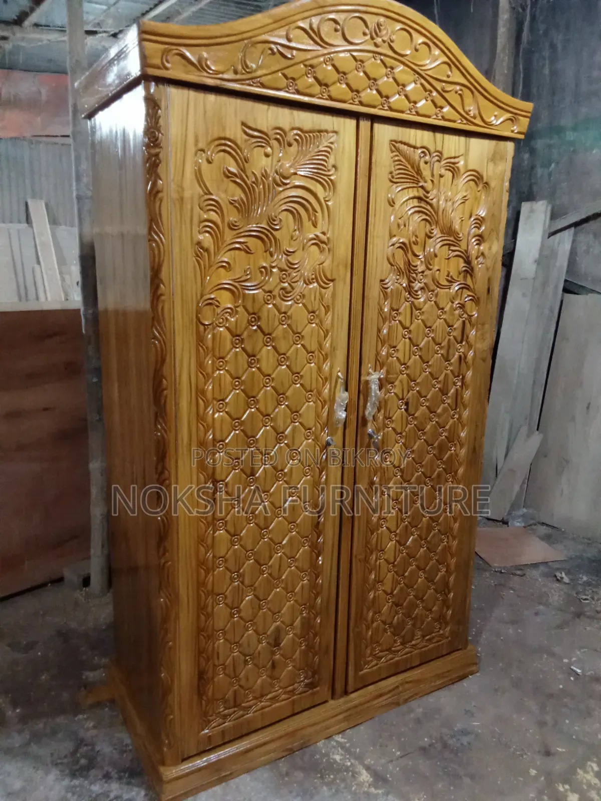 ১০০% চিটাগং সেগুন কাঠের আলমারি বিক্রয় হবে