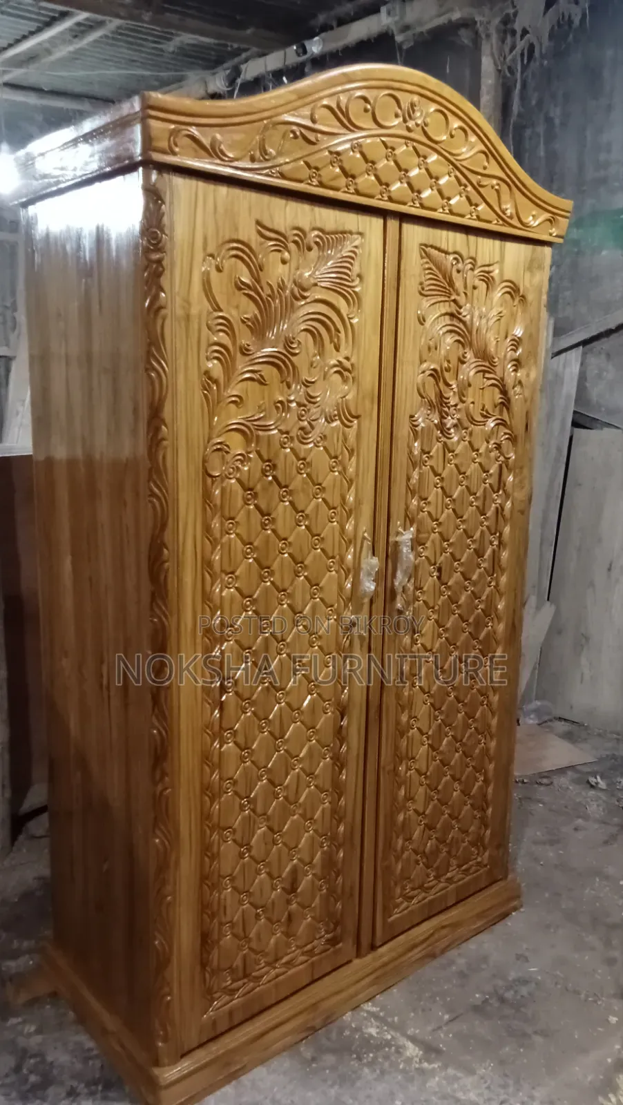 ১০০% চিটাগং সেগুন কাঠের আলমারি বিক্রয় হবে