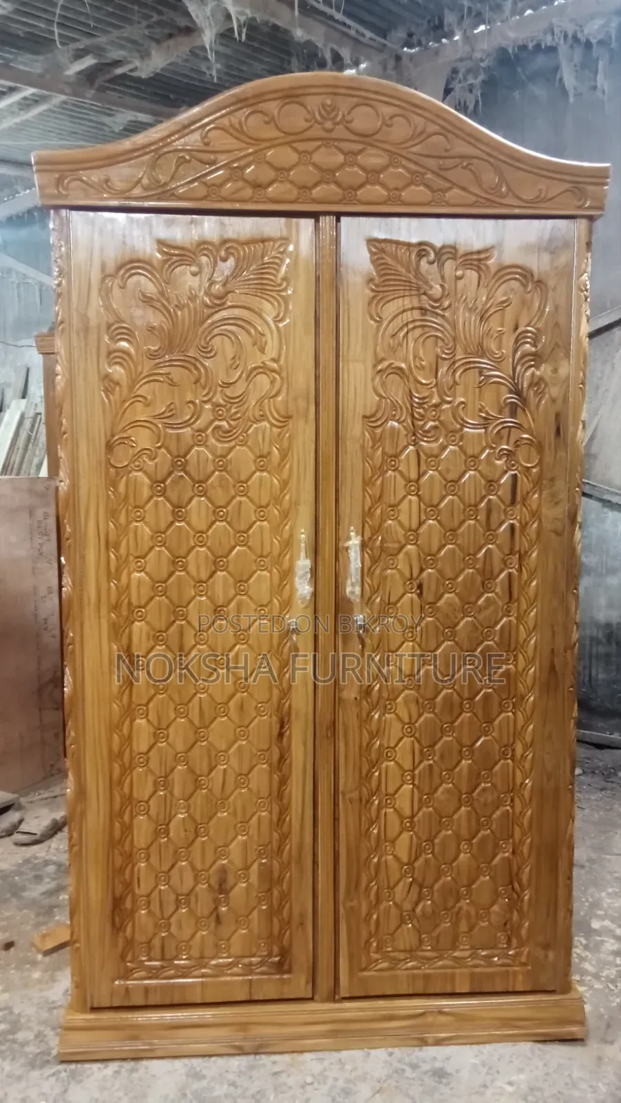 ১০০% চিটাগং সেগুন কাঠের আলমারি বিক্রয় হবে
