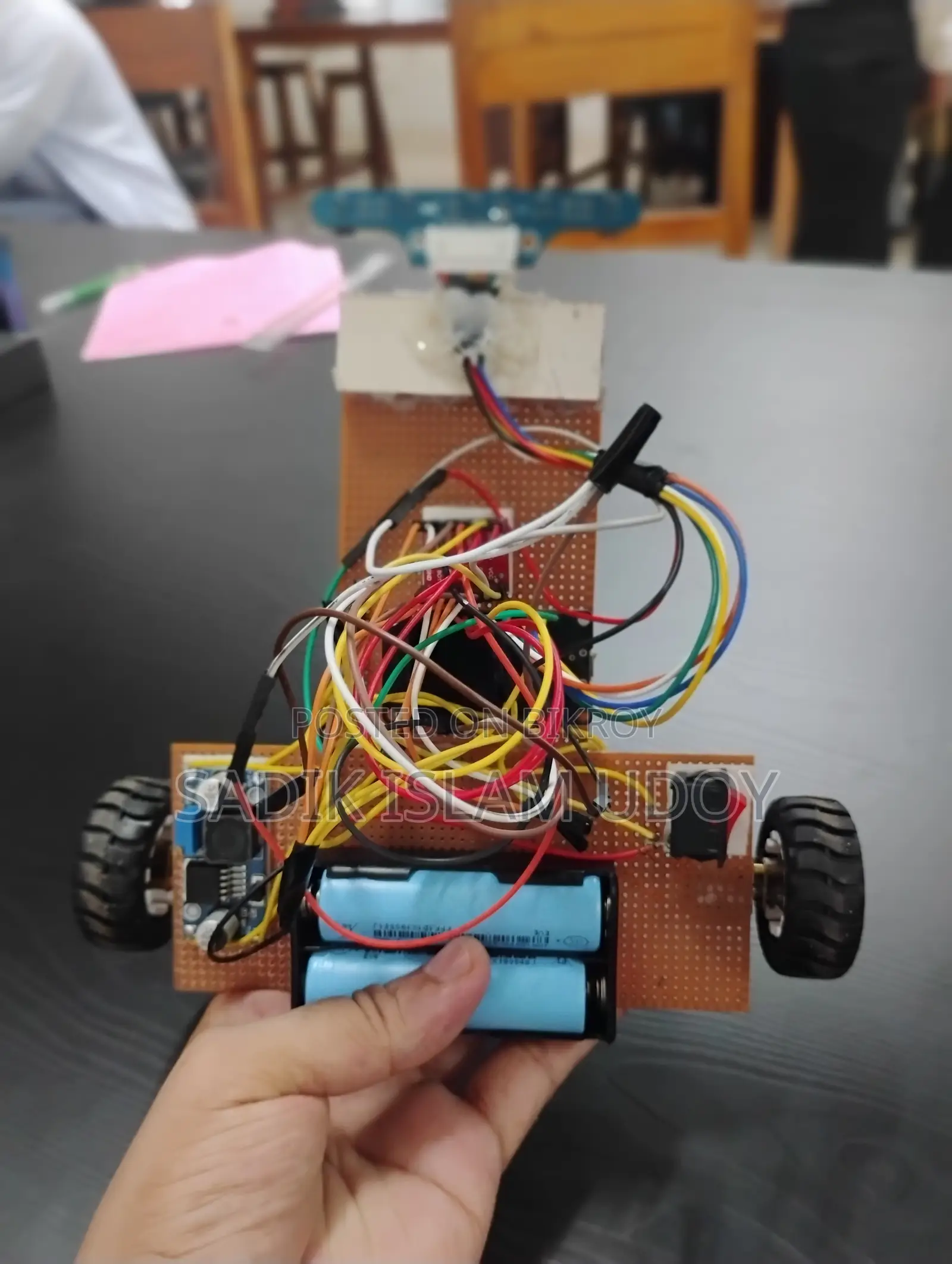 Working Line Following Robot Using ESP32 Devkit