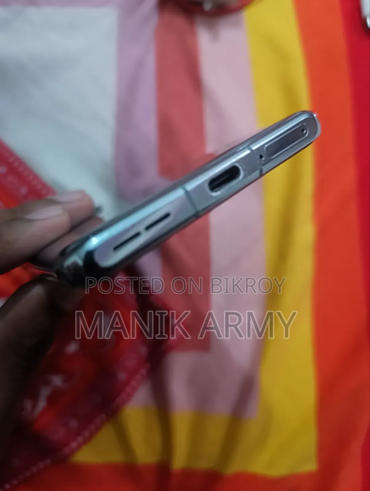 ওয়ানপ্লাস ১১ ২৫৬ জিবি