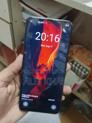 রিয়েলমি ৬ ১২৮ জিবি নীল