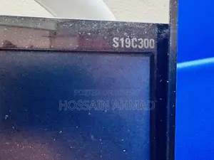 Samsung S19C300 19” LED Monitor — Panel Line Issue