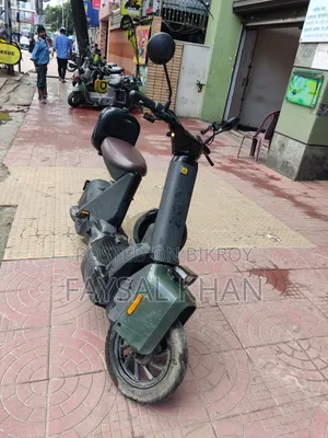 মোটরসাইকেল ২০২৫ নীল