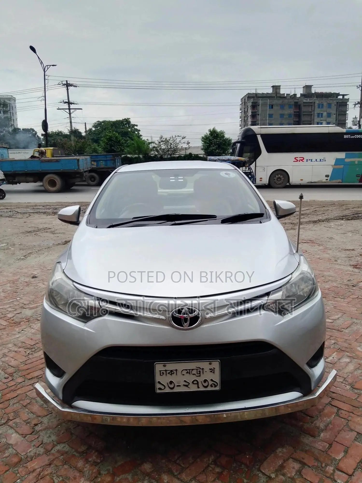 Toyota Yaris SE Hatchback 5dr 2014 Silver