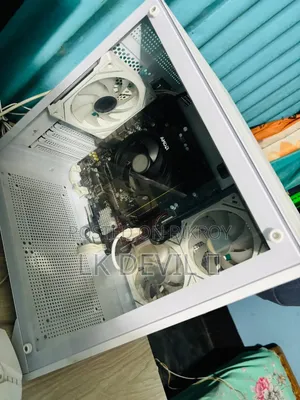 Desktop Computer 8GB AMD Ryzen 3 SSD 128GB