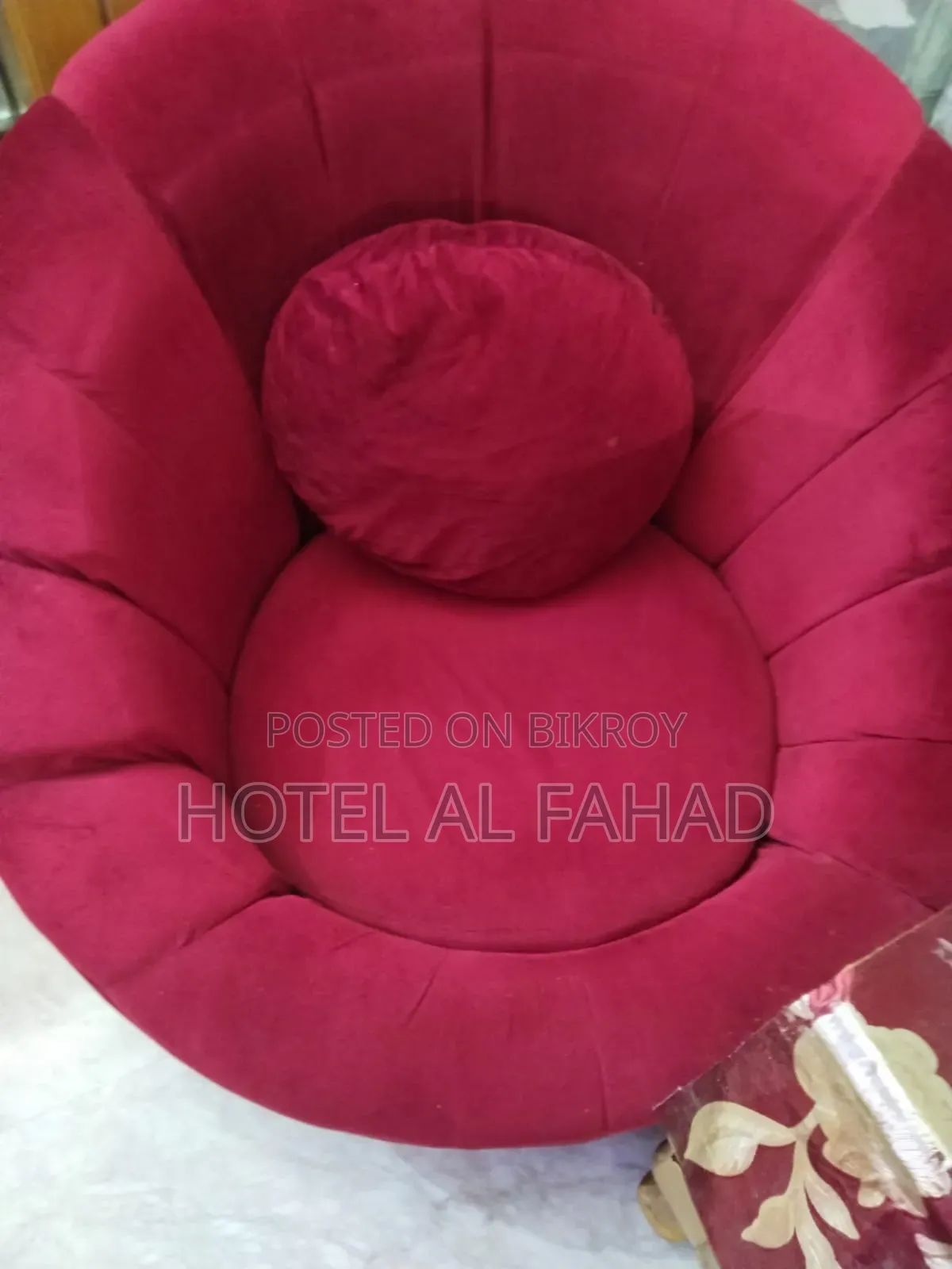 Round Single Sofa