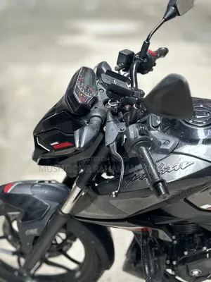 নতুন বাজাজ পালসার এন১৬০ ২০২৪ কালো