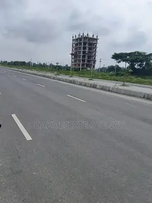 Block-P, 40 Katha, North+South+Lake Road Size 40/25+200 Feet Lake