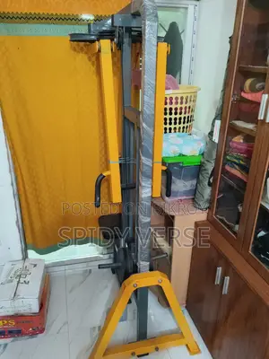 ল্যাট পুলডাউন জিম মেশিন