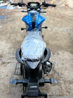 সুজুকি জিক্সার ২০১৮ নীল