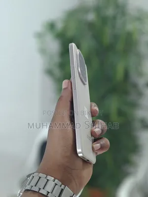 iQOO 128 GB Gold