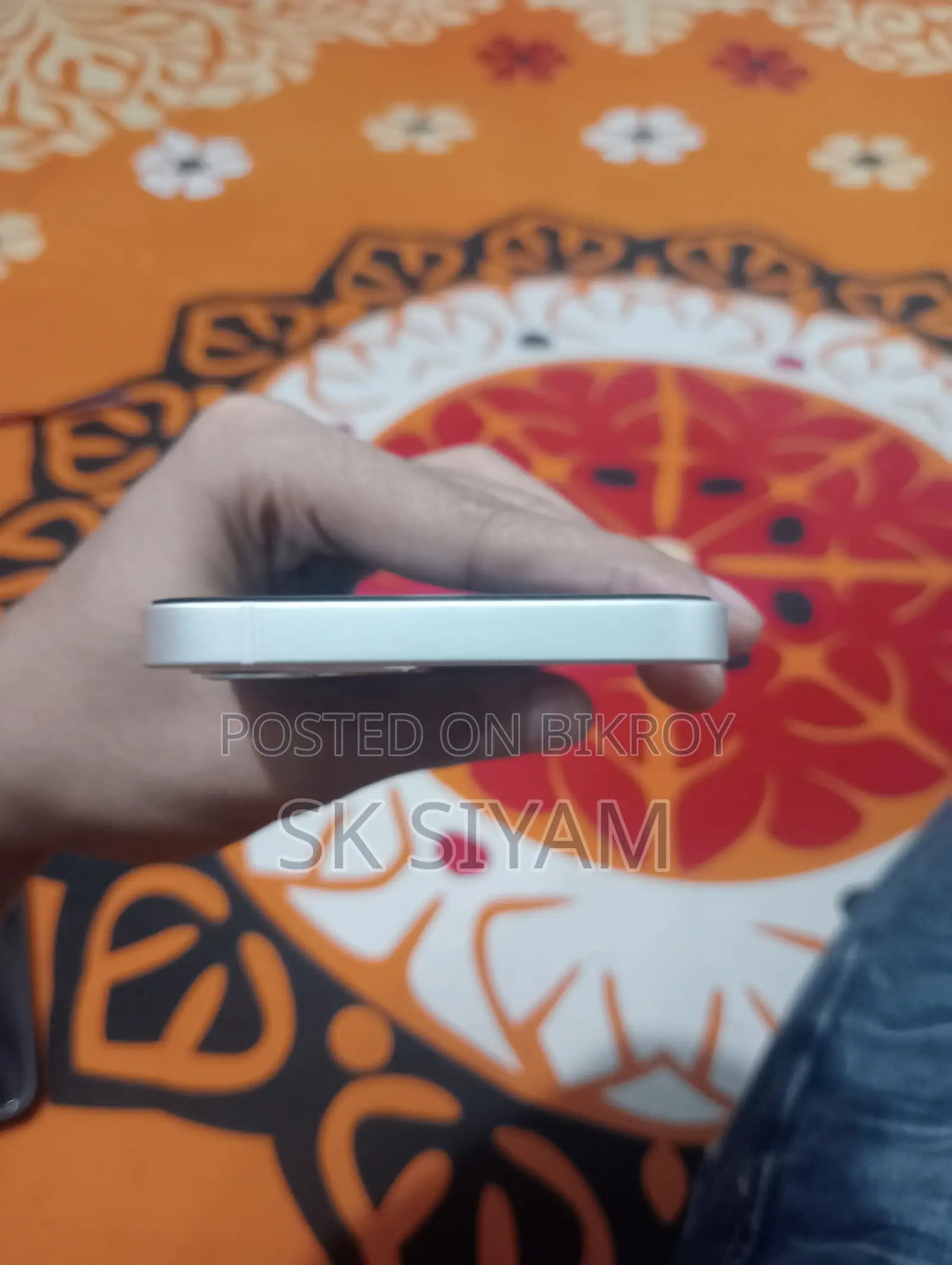 অ্যাপল আইফোন ১২ ১২৮ জিবি সাদা