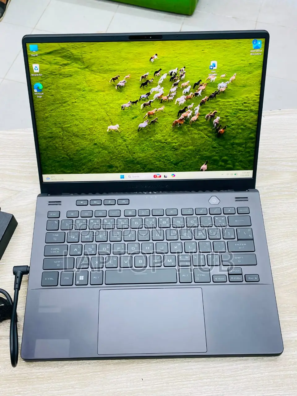 Laptop ASUS Rog Zephyrus G14 16GB AMD Ryzen 9 1TB SSD