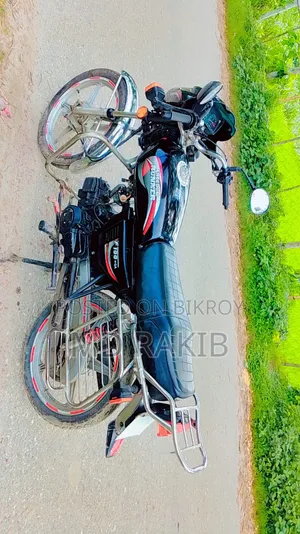 রানার এফ১০০ - ৬এ ২০১৭ ব্ল্যাক