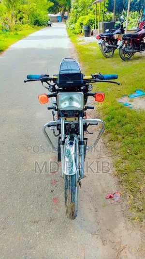 রানার এফ১০০ - ৬এ ২০১৮ কালো