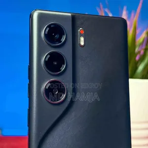 টেকনো ক্যামন ৪০ প্রো ৪জি ২৫৬ জিবি কালো