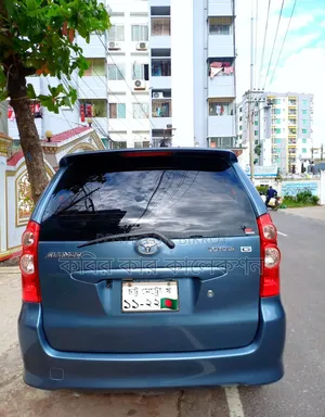 Toyota Avanza 2010 Blue