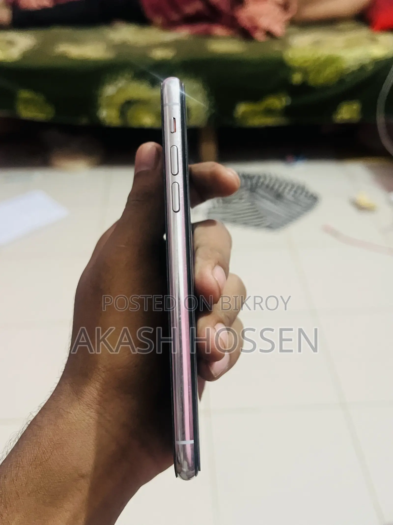 Apple iPhone X 64 GB White