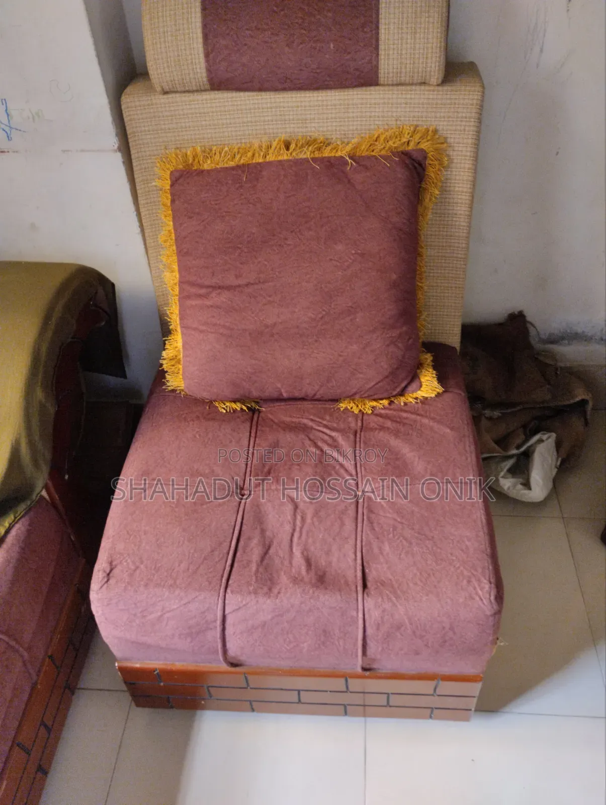 Corner Sofa With 4 Stools