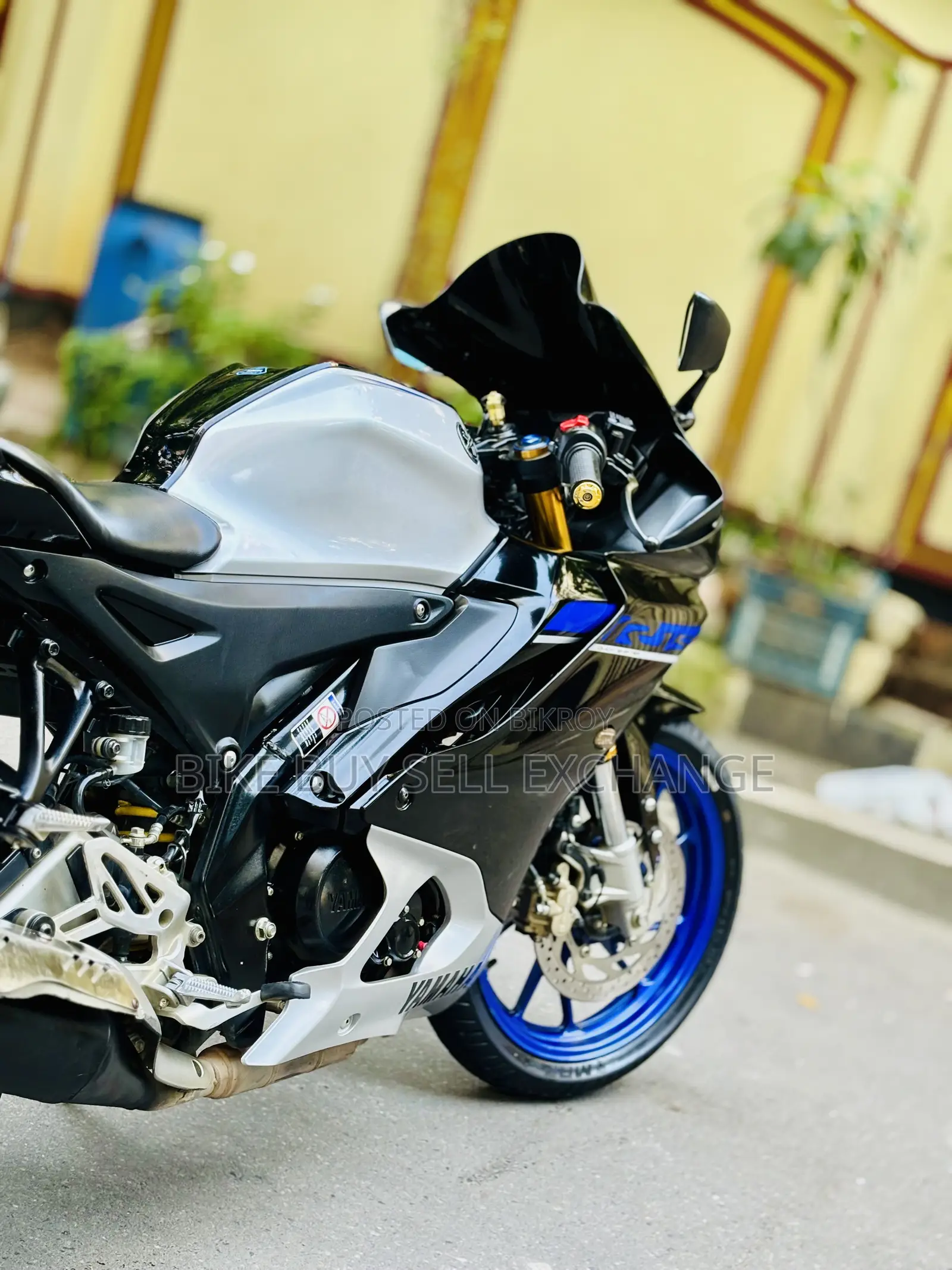 যামাহা আর১৫এম ২০২৪ সিলভার