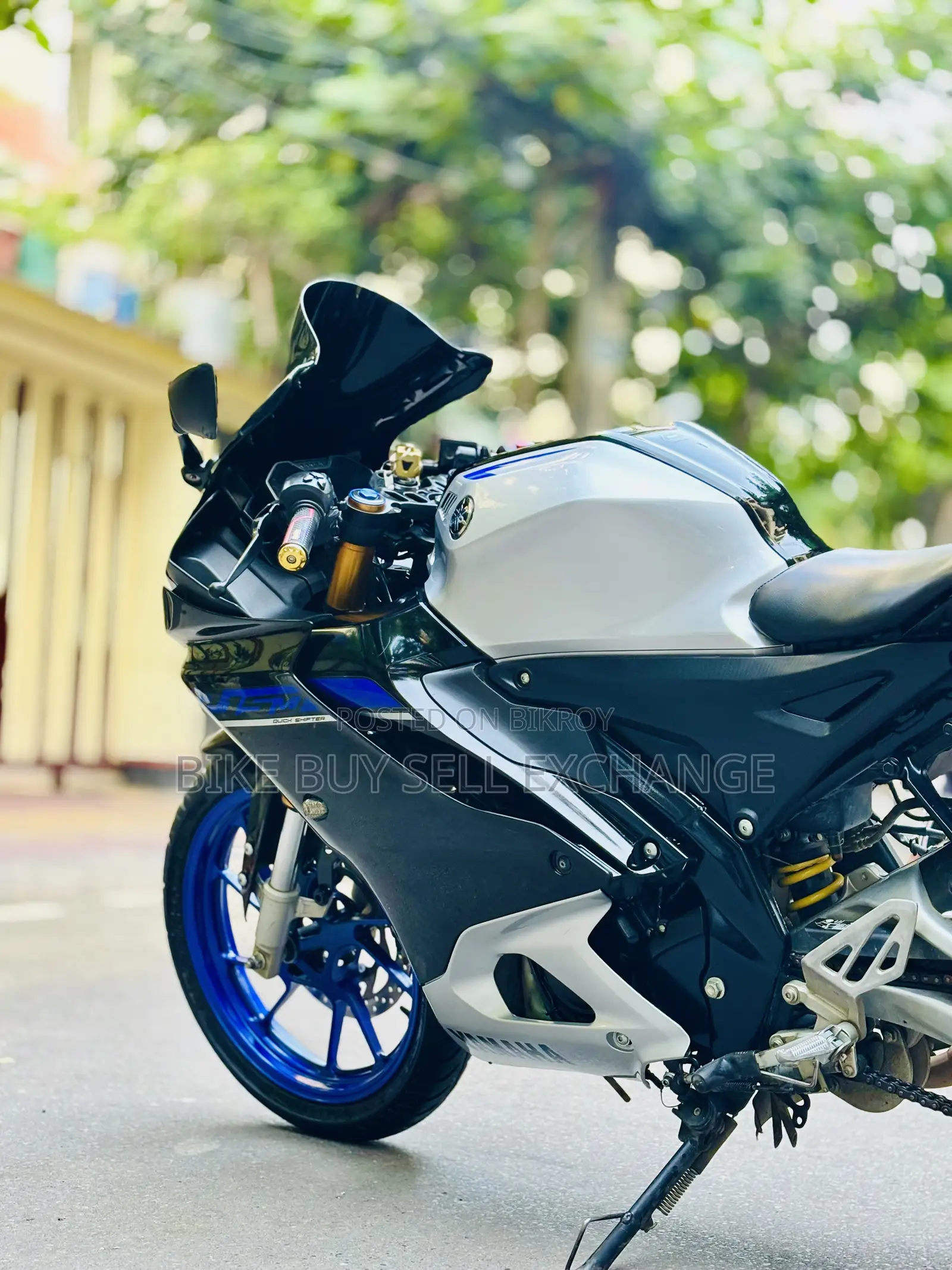 যামাহা আর১৫এম ২০২৪ সিলভার