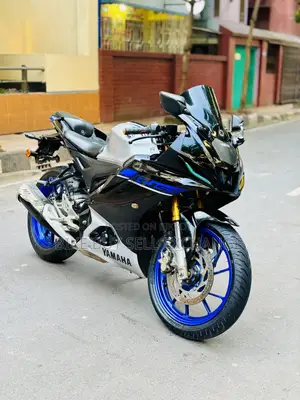 যামাহা আর১৫এম ২০২৪ সিলভার